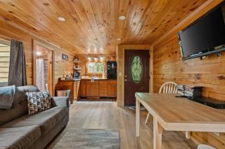 Camp Hideaway - Dog friendly and River Beach - 8