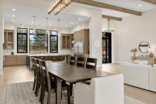 Palla Lane Luxury Home in Bend OR - 9