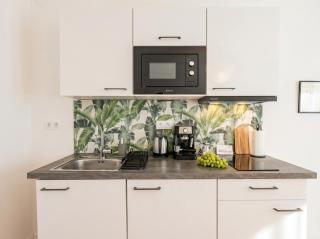 Modern Apartment with Private Terrace - Prague Center - Praag - 5