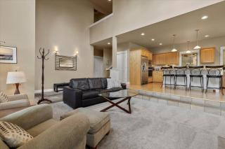 Rafters Court Retreat in Bend OR - 2