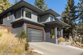Century Luxury Retreat in Bend OR - 6
