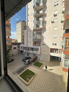 Lakeside Luxury 50m from the Beach & City Center - 1