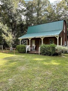 The Earl Cabin at The Smoakhouse Ranch - 4