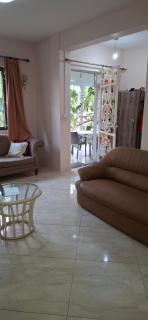 Cinnamon Villa is a 2 bedroom villa 5 minutes walk from Flic en Flac public beach - 8