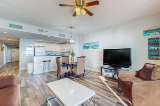 Spacious waterfront condo with gulf views shared pools & fitness room - 4