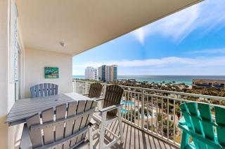 Gorgeous beachfront condo with view of the gulf plus a pool - 9