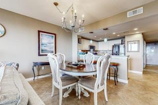 Gorgeous beachfront condo with view of the gulf plus a pool - 3