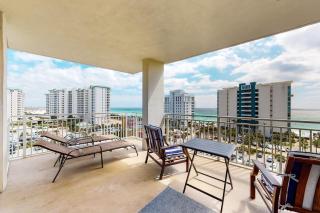 Spacious home with gorgeous gulf views pool large balcony & fitness center - 9