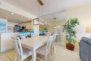 Beach condo w shared guest amenities - pool fitness center & BBQ area - 3