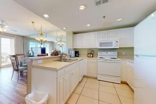 Airy Beachfront Condo w Shared Outdoor Pool Central AC Free WiFi - 1