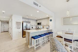 Condo w beach access gulf views & pool - snowbird friendly - 3
