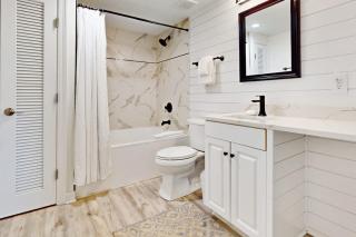 Eight Floor Condo with Shared Pools Ocean View High-Speed WiFi & Central AC - 1