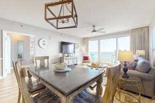 Gorgeous beachfront condo w shared pool & beach access - 8