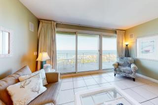 Ninth Floor Oceanfront Condo with Shared Pools Ocean View WiFi & Washer&Dryer - 5