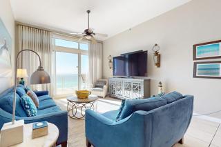 Penthouse home with gulf views from balcony - shared pool & beach access - 9