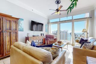 Penthouse condo w balcony gulf views & shared pool&fitness - 5