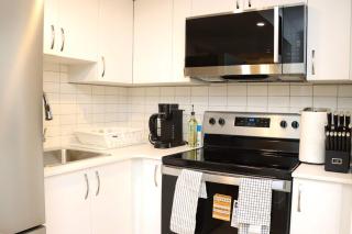 Exquisite Modern 2BR Home 1 Bath Sleeps 4 - 2