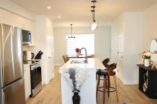 Modern Luxe 3BR 25 Bath Single-Family Home EDM - 7