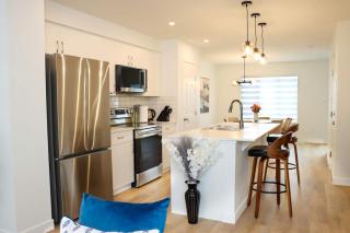 Modern Luxe 3BR 25 Bath Single-Family Home EDM - 6