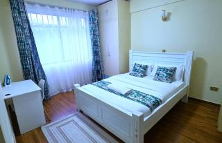 Tropical Luxe 3BR and SQ Apartment - 7