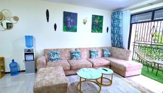 Tropical Luxe 3BR and SQ Apartment - 7