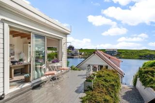 Kvitsøy Seaside Retreat - 2