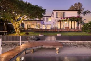 Allambi Broadbeach -School Holiday Discounts - 7