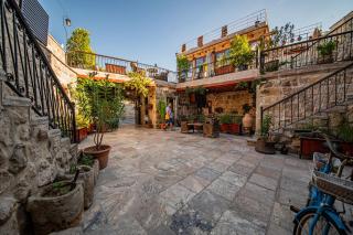 Chelebi Cave House - 2