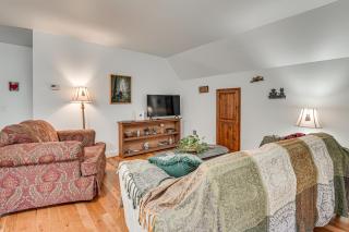 Charming Apartment with Pasture Views and Sunsets - 6