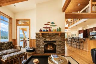 Lazy Bear Lodge by NW Comfy Cabins - 9