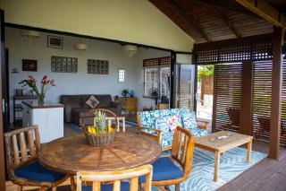 Charming cottage located in Cap Estate - Orchid Cottage home - 2