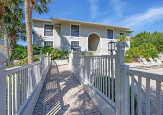 Luxury Beachfront Retreat on Longboat Key - 3