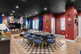 Luxury Austin Retreat for 30 with Pool Sauna Plunge - 9