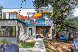 Luxury Austin Retreat for 30 with Pool Sauna Plunge - 3