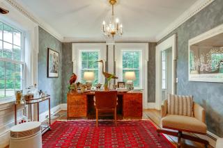 Spacious Family Home in Weston: Yard + Patio - 8