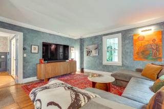 Spacious Family Home in Weston: Yard + Patio - 6