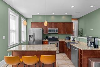 Near Forest Park & Central West End - Sleeps 6 - 2