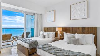 Beachfront Luxury 4BR Penthouse with Incredible Ocean Views - 4