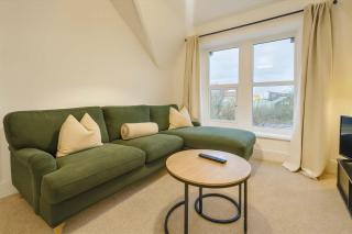 Charming Top Floor Cardiff Gem - Free Parking - 5