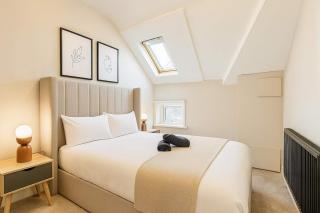 Central 2-Bed Apartment for 4 - Free Parking - 9