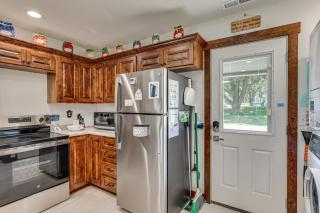 Hamilton Charm Place, 4 Bdrm, 2 Bath, Step-Free - 4