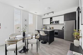 Bright Modern Townhouse Patio Family Friendly - 3