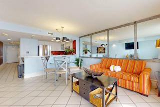 Gulf-Front Condo w Lovely Gulf View Beach Access & Shared Pool Hot Tub & Gym - 9
