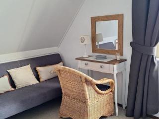 Bungalow in Breskens near Beach & Lighthouse - 3