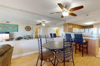 4th floor cozy condo w multiple pools splash pad and on-site restaurant - 3