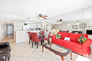 Beachfront Condo with Private Balcony - Shared Pools Hot Tub & Fitness Room - 6