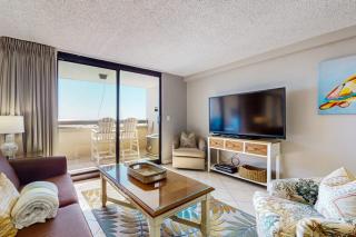 2nd Floor Open Condo On-site restaurant w bar Multiple pools - 0