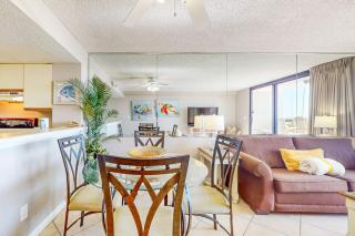 2nd Floor Open Condo On-site restaurant w bar Multiple pools - 3