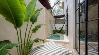 Bohemian 2BR Boutique Condo with Private Pool - 4
