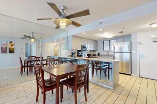 11th Floor Condo On-site restaurant Multiple pools hot tub w splash pad - 3